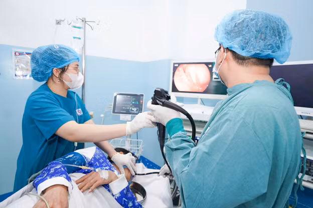 Thực hiện nội soi thực quản dạ dày tá tràng có an thần giúp cho quá trình thủ thuật thuận lợi và an toàn - Ảnh BVCC
