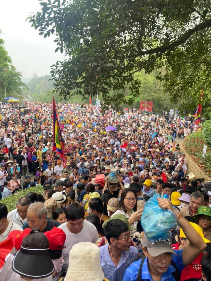 Cách phòng tránh say nắng, say nóng khi tham gia Lễ hội Đền Hùng ảnh 1