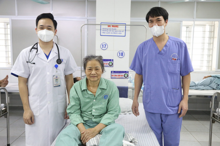 Sức khỏe người bệnh M đã ổn định, chức năng thận tốt và không có tình trạng suy thận cấp