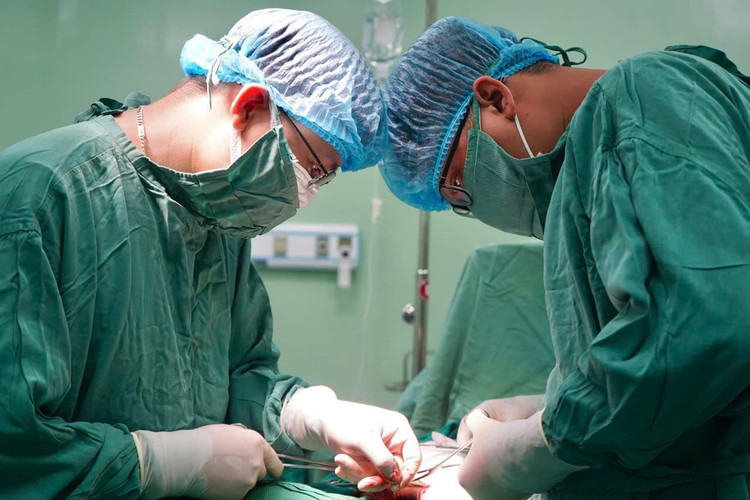 Ca phẫu thuật triệt sản cho người chồng - Ảnh BVCC