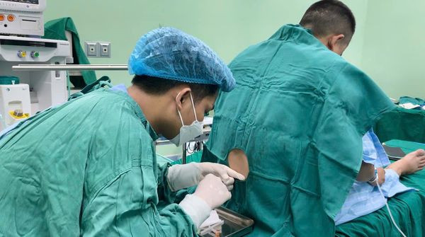 Thay vợ phòng tránh thai, người chồng chủ động đi triệt sản - Ảnh BVCC