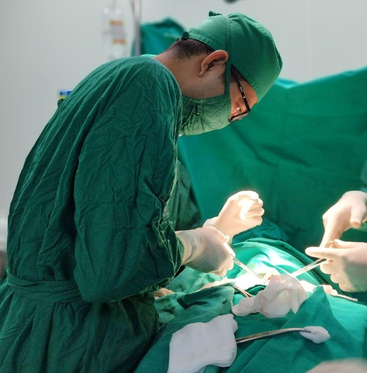 Nâng ngực nội soi “đỉnh cao” tạo hình ảnh 1