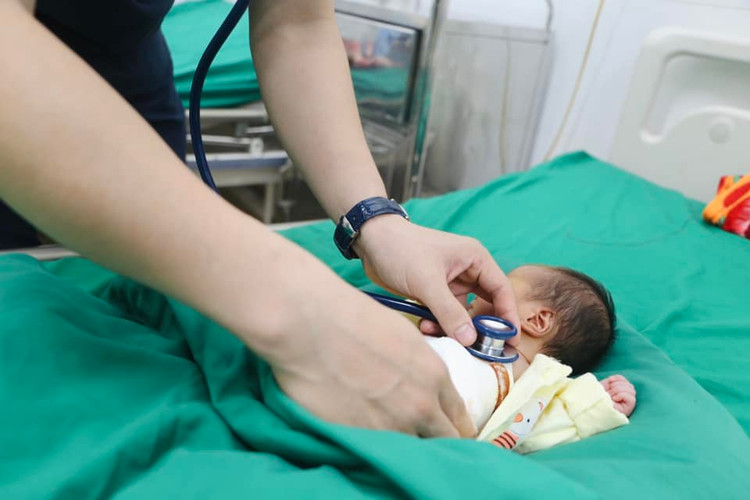 Trẻ đã ổn định sức khỏe sau phẫu thuật - Ảnh BVCC