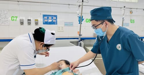 Bệnh nhi đang tiếp tục được theo dõi, chăm sóc tại bệnh viện - Ảnh BVCC