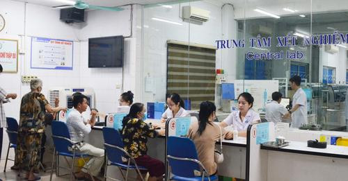 Bệnh viện Bãi cháy tiếp nhận bệnh nhân đến khám - ảnh BVCC