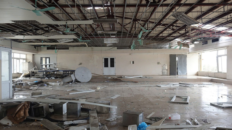 Bão gây thiệt hại cho bệnh viện Bãi cháy - Ảnh BVCC