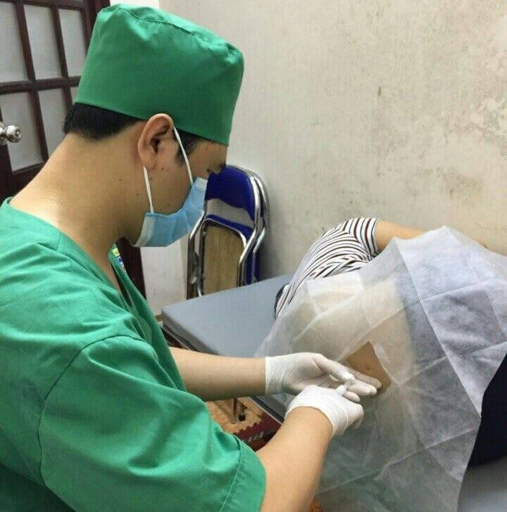 Bác sĩ mách cách tránh bệnh thoát vị đĩa đệm ảnh 1