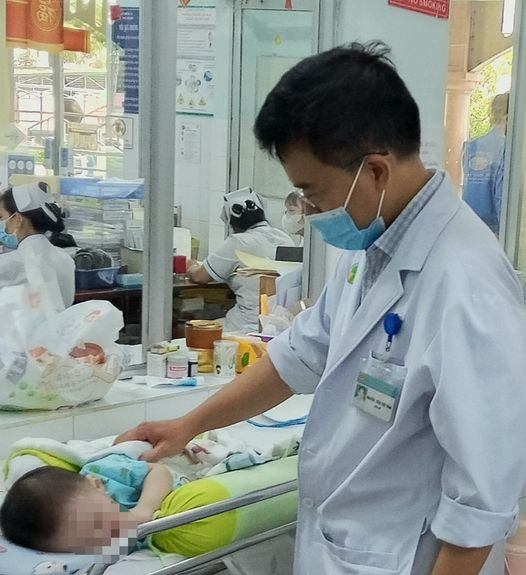 Tạo hình khí quản cứu bệnh nhi 7 tháng tuổi nguy kịch ảnh 1