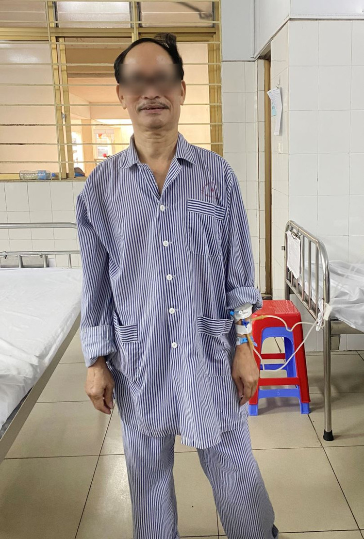 Bệnh nhân sau mổ cắt ung thư đại tràng ngày thứ 3 đã đi lại, ăn uống tốt.