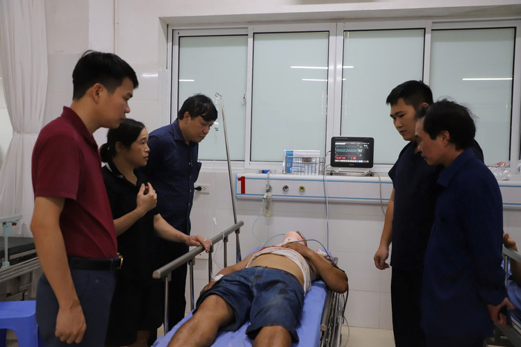 Cấp cứu cho bệnh nhân bị tai nạn do bão