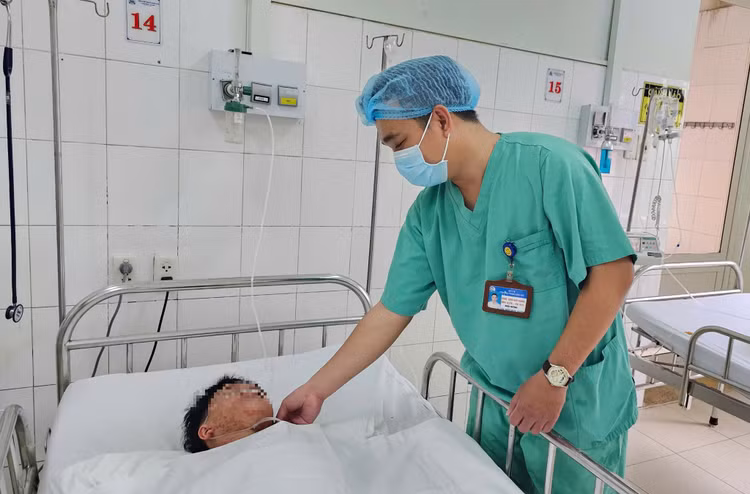 Bệnh nhân sởi biến chứng tại bệnh viện Trung Ương Huế - Ảnh BVCC