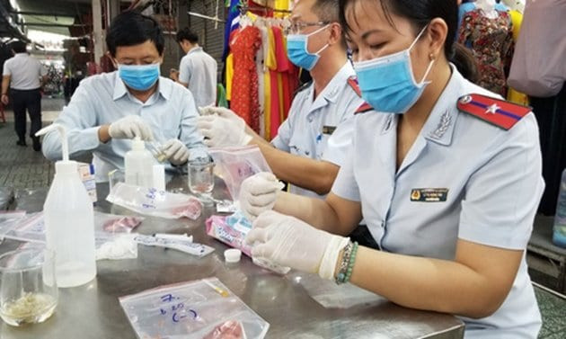 Đẩy mạnh kiểm tra, giám sát ATTP, chuyển từ tiền kiểm sang hậu kiểm.