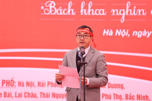 Thứ trưởng Bộ Y tế Trần Văn Thuấn kêu gọi người khỏe mạnh hiến máu cứu người