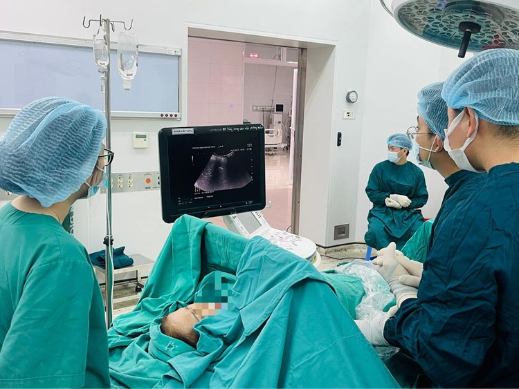 Đốt sóng cao tần trị ung thư gan không cần phẫu thuật