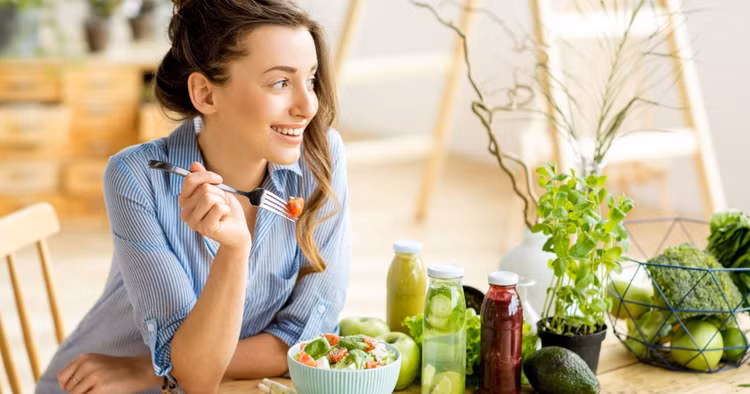 Ăn xen kẽ những thực phẩm này không lo tăng cân ngày Tết ảnh 1