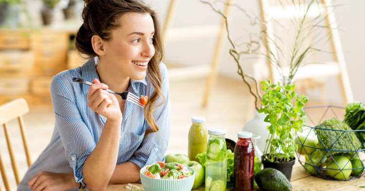 Ăn xen kẽ những thực phẩm này không lo tăng cân ngày Tết ảnh 1