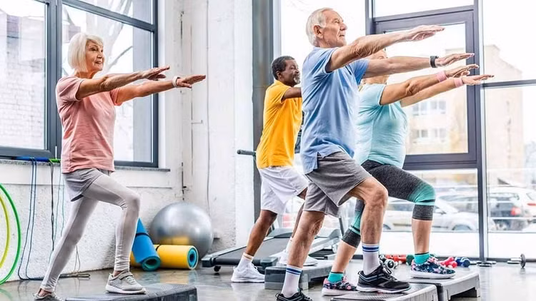 Tầm soát, chẩn đoán sớm là hết sức cần thiết để giảm thiểu nguy cơ khi tập luyện - Ảnh minh họa