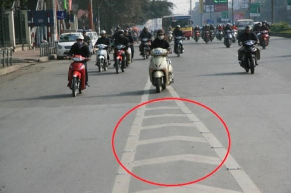 Mức phạt lỗi đè vạch xương cá khi tham gia giao thông ảnh 1