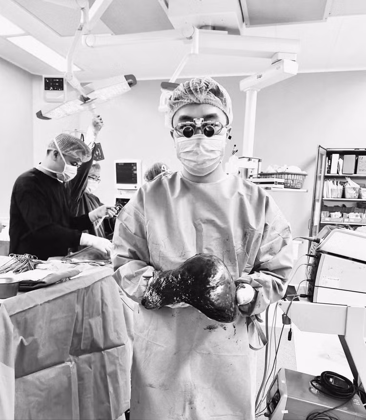 Ca phẫu thuật u máu gan khổng lồ tại bệnh viện TƯQĐ 108