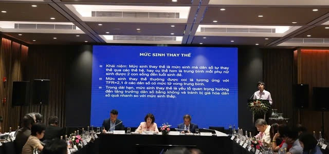 Đề xuất bỏ quy định sinh từ 1-2 con và không phạt sinh con thứ 3