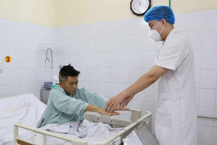Bệnh nhân ngừng tuần hoàn 45 phút được cấp cứu thành công, hồi phục vận động tốt, không di chứng - Ảnh BVCC