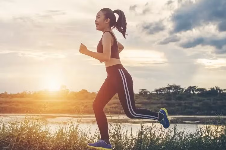 Tập luyện đúng cách giúp da trẻ đẹp ảnh 1