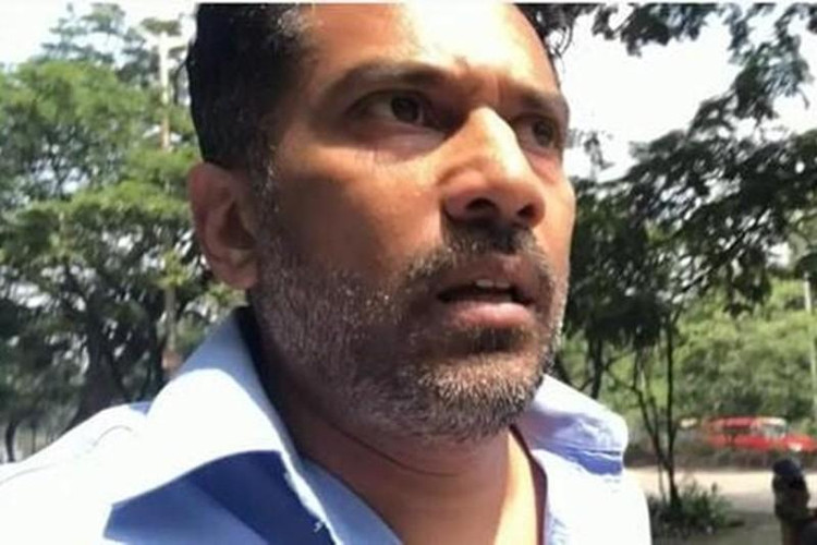 Bác sĩ Nandakumar đã chạy bộ 3km để không bị trễ lịch ca phẫu thuật cắt túi mật nội soi khẩn cấp. Ảnh: NDTV