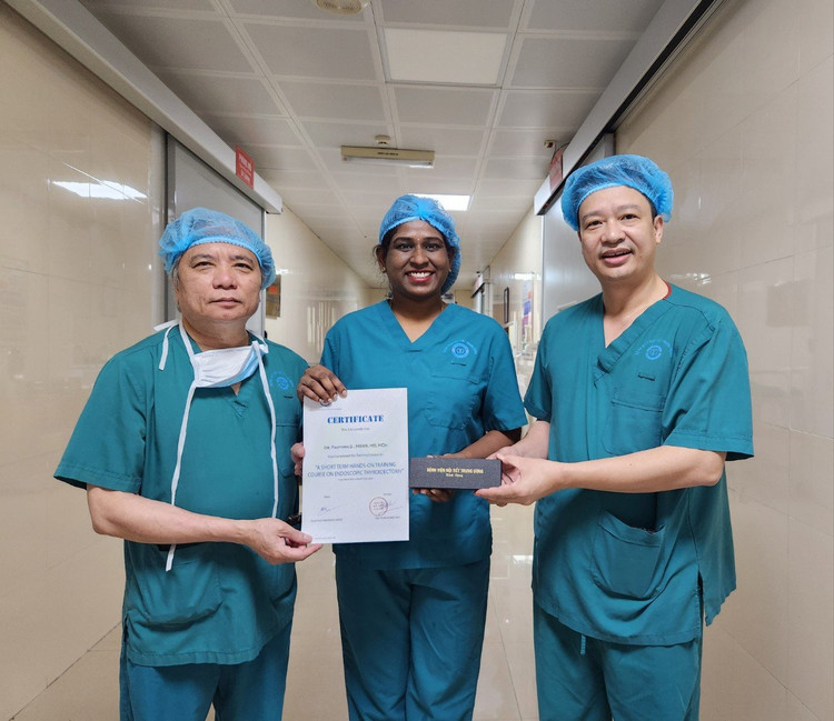 Bác sĩ Pavithra Shanmugam – Tư vấn viên, Trung tâm ung thư Apollo Proton Ấn Độ