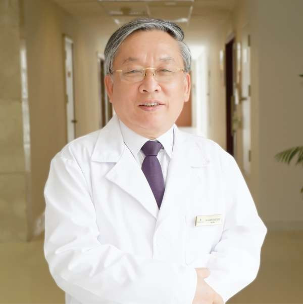 Phó Giáo sư, Tiến sĩ Nguyễn Tiến Quyết.