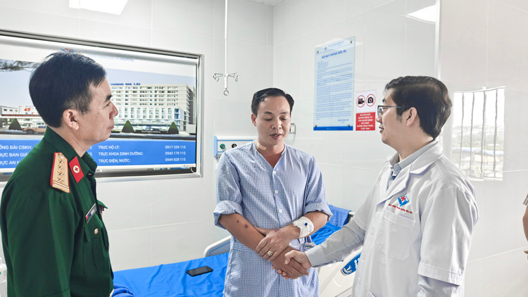 Quân nhân bị ong đốt đe dọa tính mạng đã hồi phục sức khỏe - Ảnh BVCC