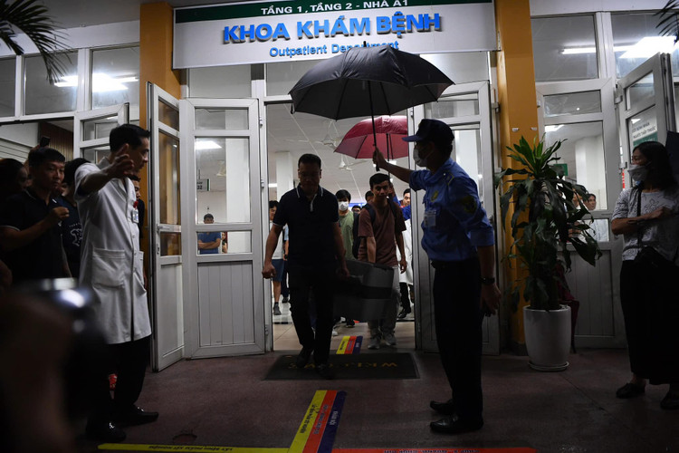 Kíp vận chuyển tạng hiến từ Hà Nội vào TP HCM - Ảnh BVCC