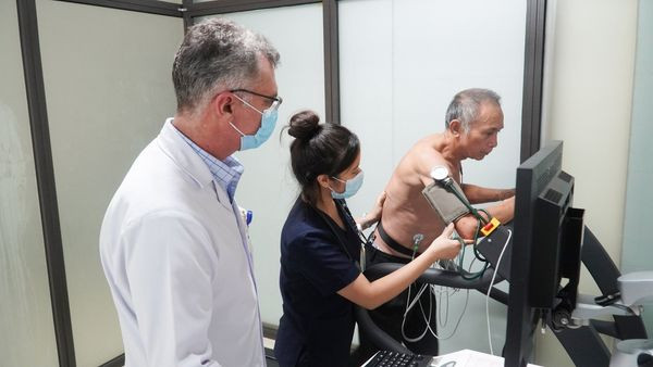 Phát hiện nhiều bệnh lý tim mạch nguy hiểm bằng máy điện tim gắng sức ảnh 1