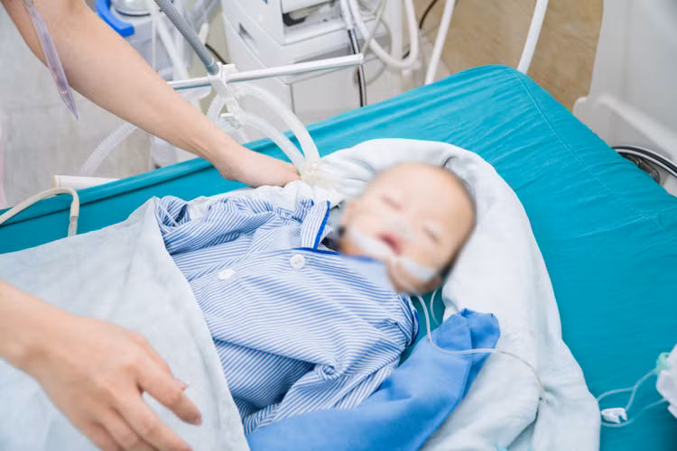 Chăm sóc trẻ bị lồng ruột - Ảnh BVCC