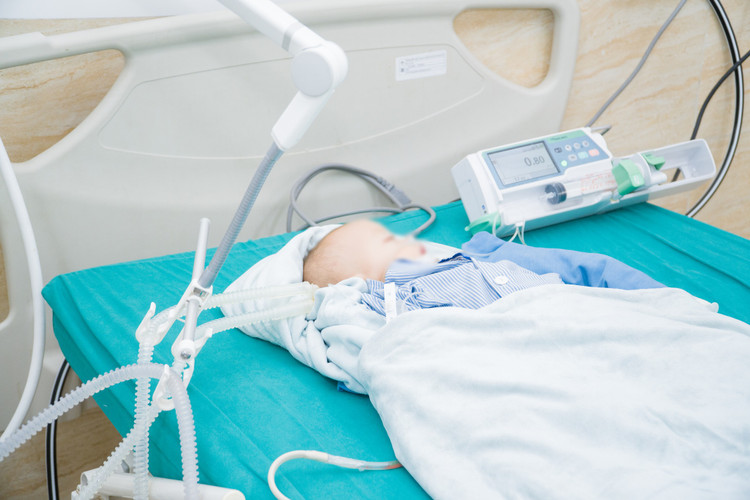 Chăm sóc trẻ bị lồng ruột - Ảnh BVCC