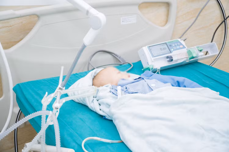 Chăm sóc trẻ bị lồng ruột - Ảnh BVCC