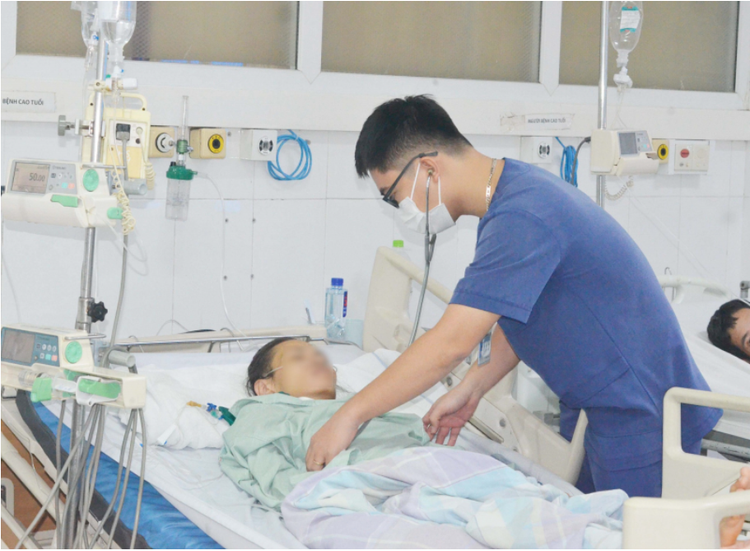 Bệnh nhân có bệnh lý nền nhiễm bệnh whitmore, diễn biến nặng sốc nhiễm khuẩn điều trị tại Khoa Hồi sức tích cực và chống độc, Bệnh viện Bãi Cháy