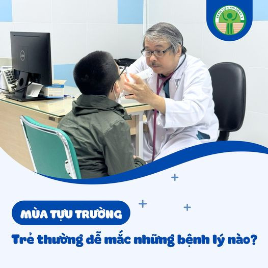 BS.CK2 Nguyễn Thanh Hải thăm khám cho bệnh nhi - ảnh BVCC