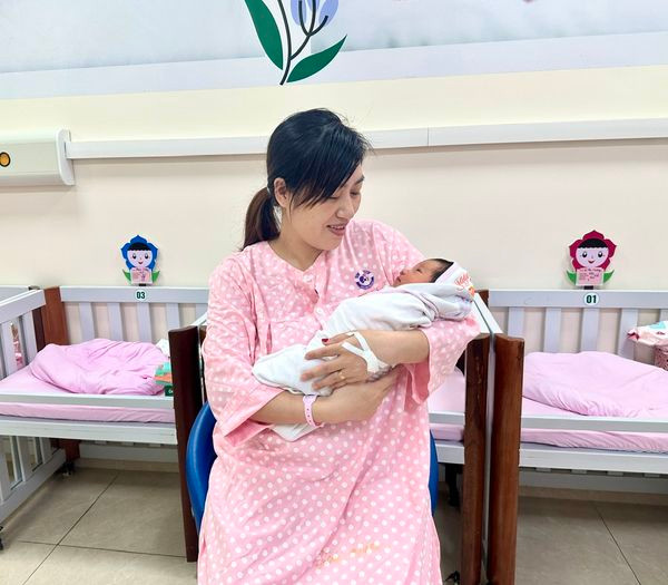 40 phút chạy đua thời gian cứu thành công ca ngôi ngược sa chi - Ảnh BVCC 40 phút chạy đua thời gian cứu thành công ca ngôi ngược sa chi - Ảnh BVCC