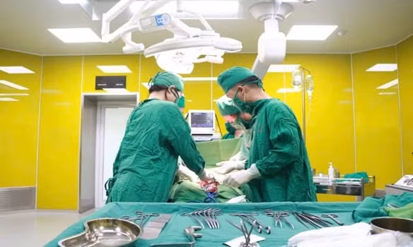 Ca phẫu thuật cho bệnh nhân - Ảnh BVCC