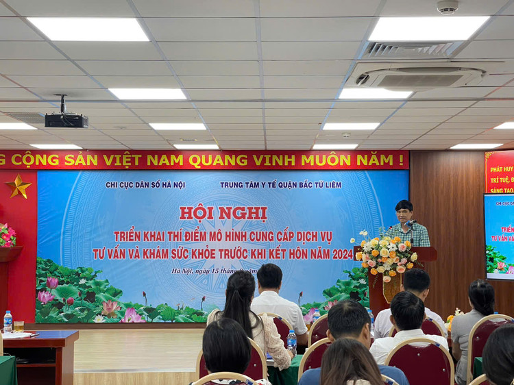 TS. Vũ Duy Hưng - Chi cục Trưởng Chi cục Dân số Hà Nội chia sẻ về tầm quan trọng của tư vấn và khám sức khỏe trước khi kết hôn.