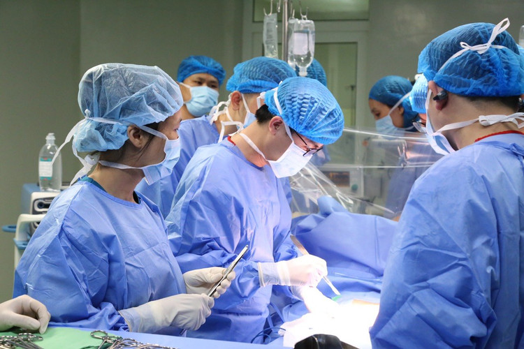 Hình ảnh người bệnh hiến tạng nằm tại Khoa Hồi sức tích cực – Chống độc