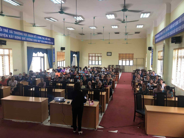 Buổi truyền thông tư vấn, vận động về xã hội hóa phương tiện tránh thai và dịch vụ chăm sóc sức khỏe sinh sản – KHHGĐ tại huyện Chương Mỹ