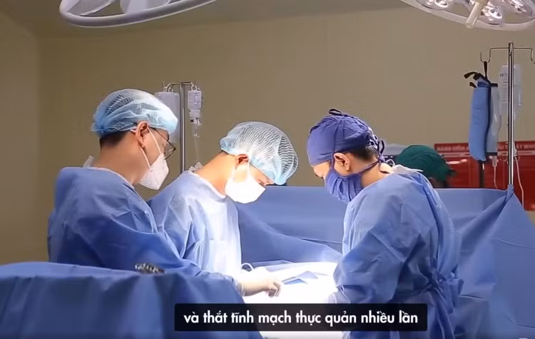 Ca phẫu thuật cho bệnh nhân - Ảnh BVCC