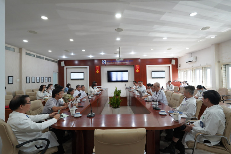 Hội đồng chuyên môn ghép tạng được triệu tập ngay trong đêm để hội chẩn - Ảnh BVCC