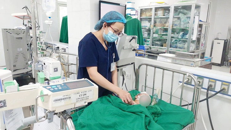 Nhiều trẻ ngộ độc chì nặng vì uống thuốc “đẹn” giúp hay ăn chóng lớn ảnh 1