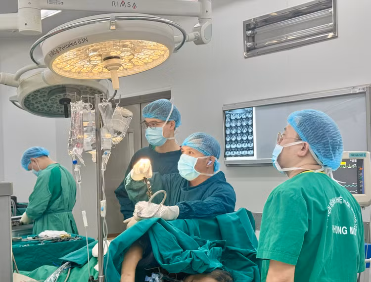 ro-phan-2041.jpg