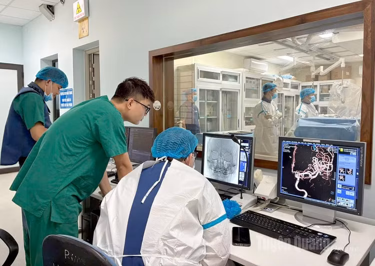 phinh-mach-nao-1.jpg