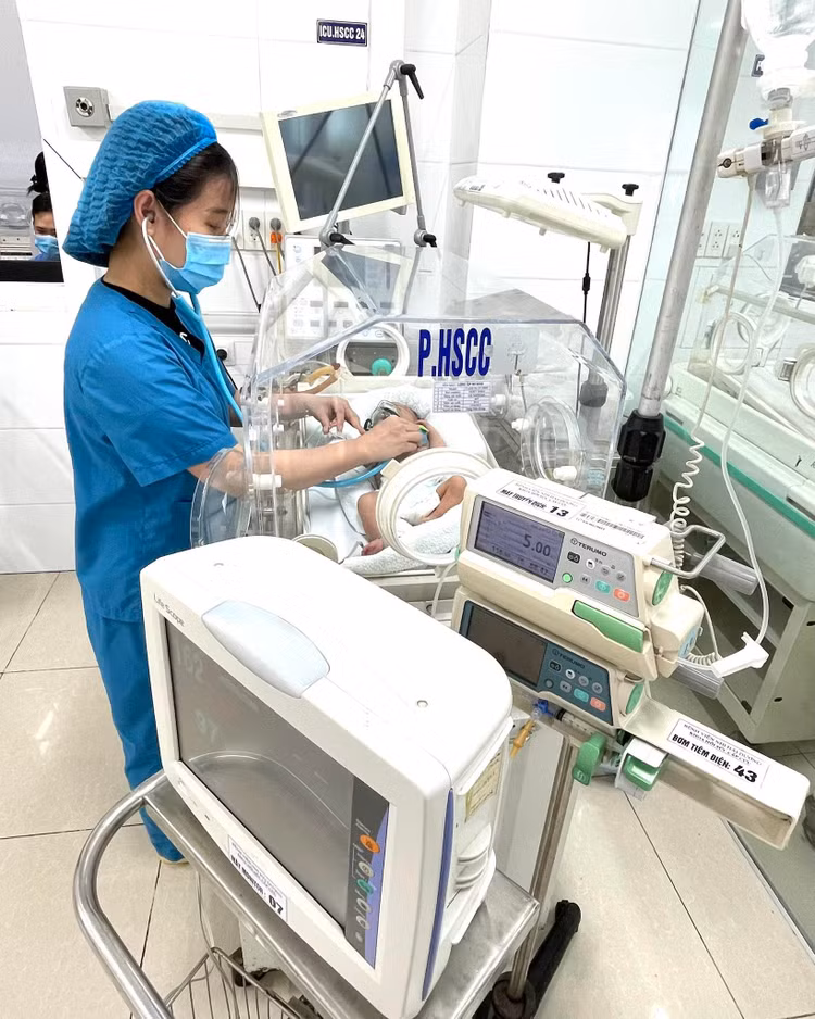 nhi-chao-doi-2.jpg