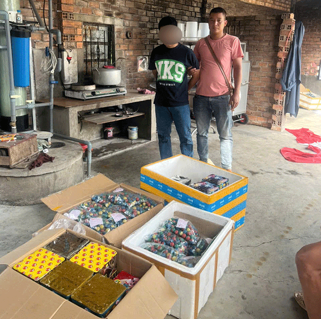 Bat 2 doi tuong, thu giu gan 100 kg “phao lau” o Binh Thuan