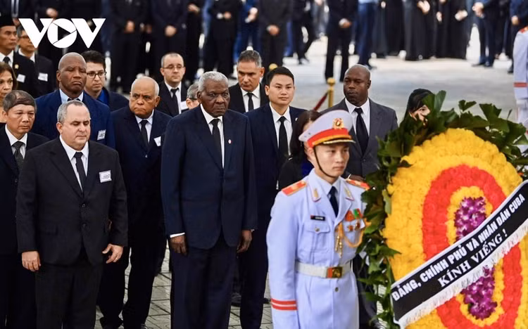 Đoàn Cộng hòa Cuba do ông Esteban Lazo Hernandez, Ủy viên Bộ Chính trị, Chủ tịch Quốc hội Chính quyền nhân dân Cuba làm Trưởng đoàn. (Ảnh VOV)